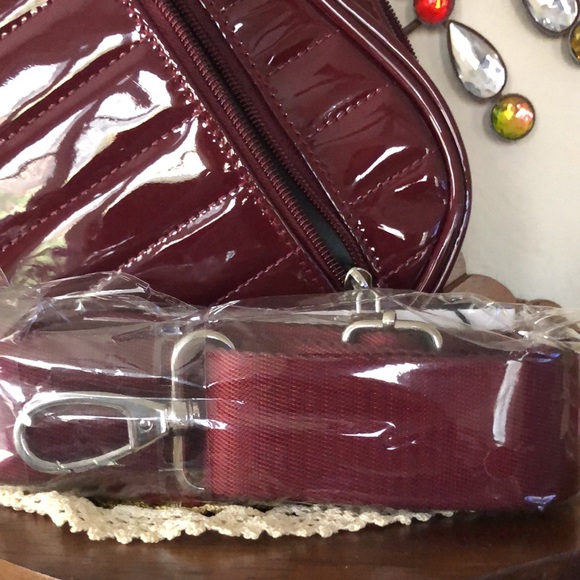 NWT Limited Edition IHKWIP “Be My Valentine” Patent Heart Crossbody w/St… - Picture 9 of 9